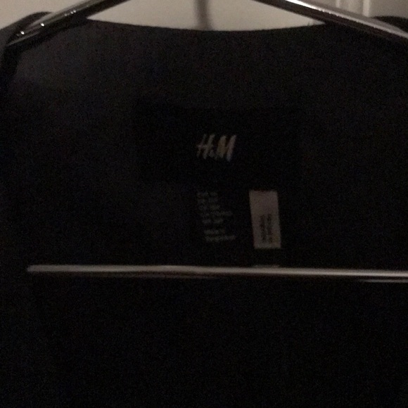 Men’s Vest - Picture 3 of 5